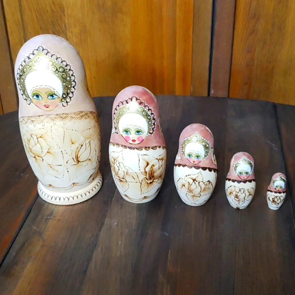 Vintage Russian Hand Painted Nesting Dolls